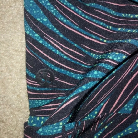 Lululemon spring break away shorts size 6 - Picture 4 of 7